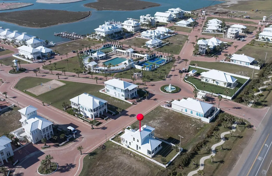 The Scarlett - Private Home At The Shores Home-1